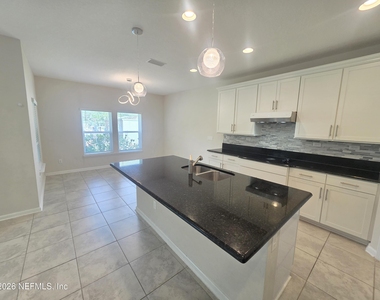 2122 Hawkeye Place - Photo Thumbnail 13