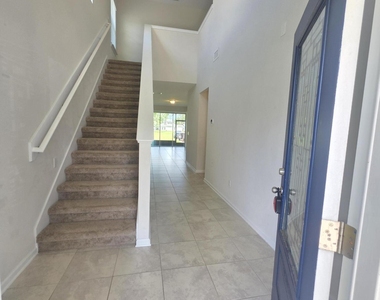 2122 Hawkeye Place - Photo Thumbnail 4