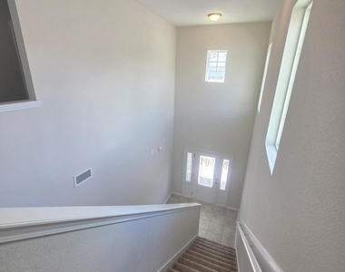 2122 Hawkeye Place - Photo Thumbnail 25