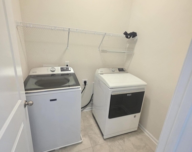 2122 Hawkeye Place - Photo Thumbnail 29