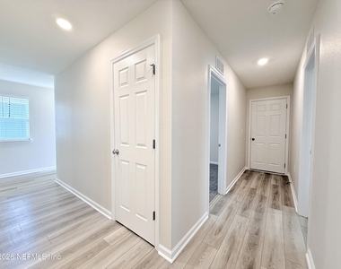 1705 Carter Landing Boulevard - Photo Thumbnail 17