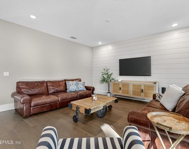 434 Settlers Landing Drive - Photo Thumbnail 11