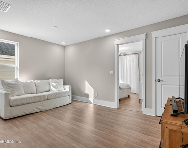 434 Settlers Landing Drive - Photo Thumbnail 26