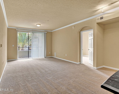 8539 Gate Parkway - Photo Thumbnail 2