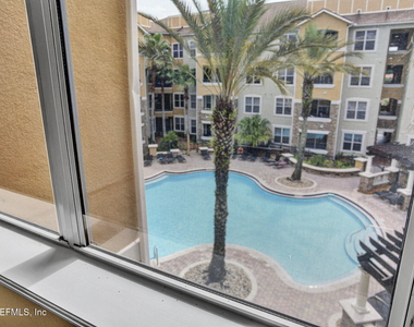 8539 Gate Parkway - Photo Thumbnail 1