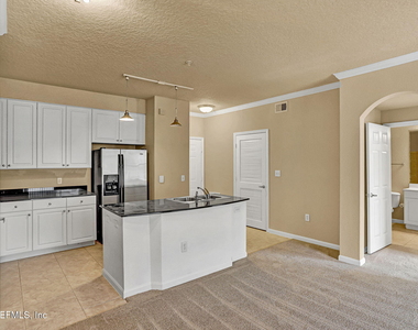 8539 Gate Parkway - Photo Thumbnail 6
