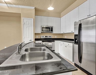 8539 Gate Parkway - Photo Thumbnail 18