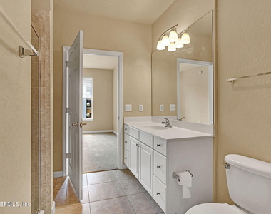 8539 Gate Parkway - Photo Thumbnail 15