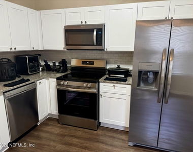 7946 Melvin Road - Photo Thumbnail 5