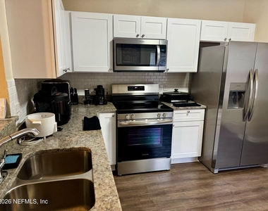 7946 Melvin Road - Photo Thumbnail 4