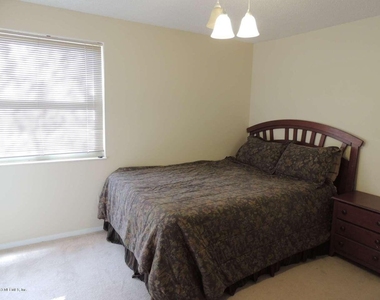 8055 Creedmoor Drive - Photo Thumbnail 9