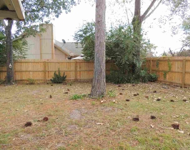 8055 Creedmoor Drive - Photo Thumbnail 13