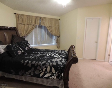 8055 Creedmoor Drive - Photo Thumbnail 6
