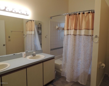8055 Creedmoor Drive - Photo Thumbnail 7