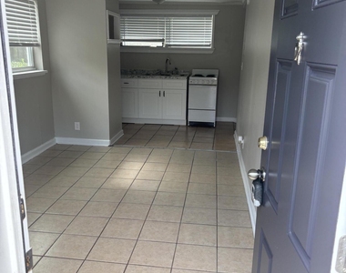 3552 College Street - Photo Thumbnail 9