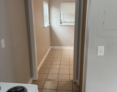 3552 College Street - Photo Thumbnail 5