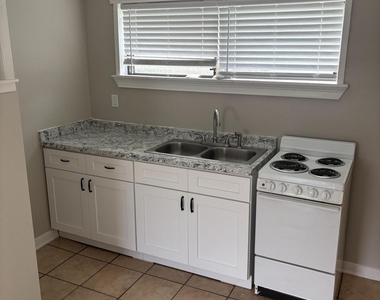 3552 College Street - Photo Thumbnail 7