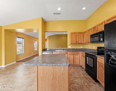 11509 Brian Lakes Drive - Photo Thumbnail 10