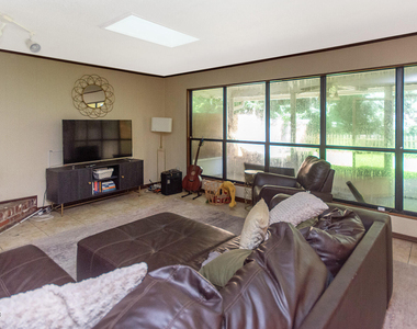 13009 Bent Pine Court E - Photo Thumbnail 7