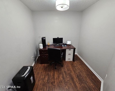 2573 Cold Creek Boulevard - Photo Thumbnail 7
