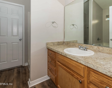 6401 Sarahs View Court - Photo Thumbnail 10