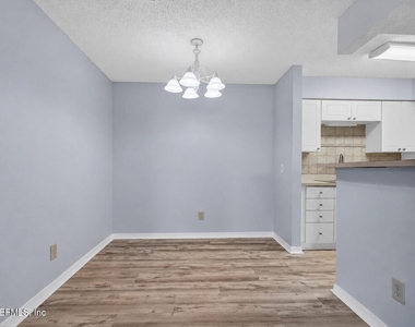 10200 Belle Rive Boulevard - Photo Thumbnail 30