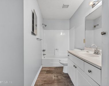 10200 Belle Rive Boulevard - Photo Thumbnail 17