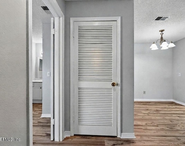 10200 Belle Rive Boulevard - Photo Thumbnail 34