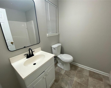 130 River Pointe Court Sw - Photo Thumbnail 15