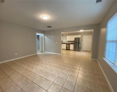 130 River Pointe Court Sw - Photo Thumbnail 6