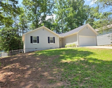 232 Hampton Drive - Photo Thumbnail 2