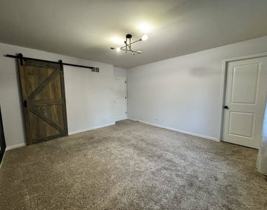 2s151 Avondale Lane - Photo Thumbnail 8