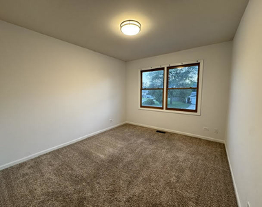 2s151 Avondale Lane - Photo Thumbnail 14