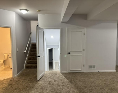2s151 Avondale Lane - Photo Thumbnail 13