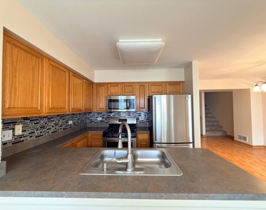 3192 Ketch Court - Photo Thumbnail 3