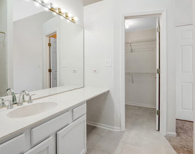 450 Bridle Trail - Photo Thumbnail 17