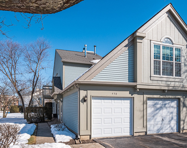 450 Bridle Trail - Photo Thumbnail 1