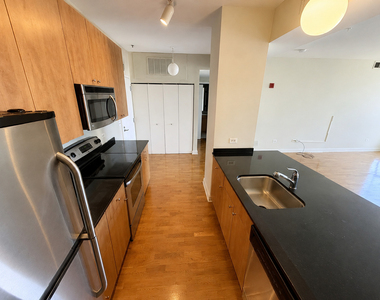 565 W Quincy Street - Photo Thumbnail 24