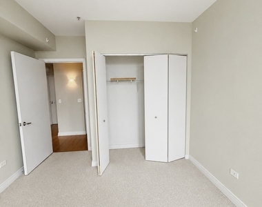 565 W Quincy Street - Photo Thumbnail 12