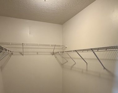 1526 Northfield Meadows Boulevard - Photo Thumbnail 10