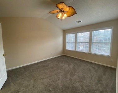 5463 Medlock Corners Drive - Photo Thumbnail 17