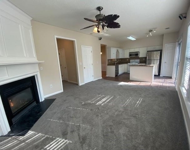 5463 Medlock Corners Drive - Photo Thumbnail 11