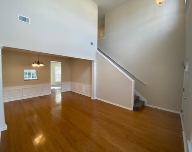 5463 Medlock Corners Drive - Photo Thumbnail 4