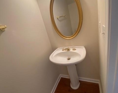 5463 Medlock Corners Drive - Photo Thumbnail 13
