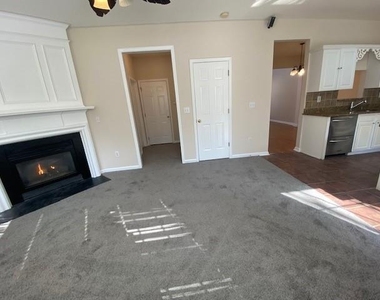5463 Medlock Corners Drive - Photo Thumbnail 12
