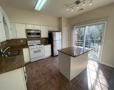 5463 Medlock Corners Drive - Photo Thumbnail 10