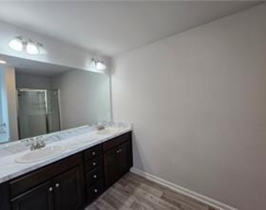 647 Skye Drive - Photo Thumbnail 16