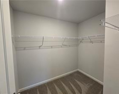 647 Skye Drive - Photo Thumbnail 15