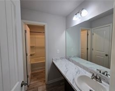 647 Skye Drive - Photo Thumbnail 17
