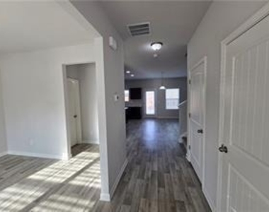647 Skye Drive - Photo Thumbnail 1